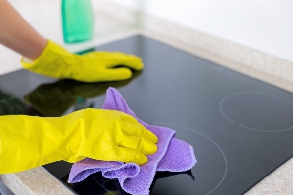Как очистить плиту из стеклокерамики, чтобы от грязи не осталось и следа: 10 способов