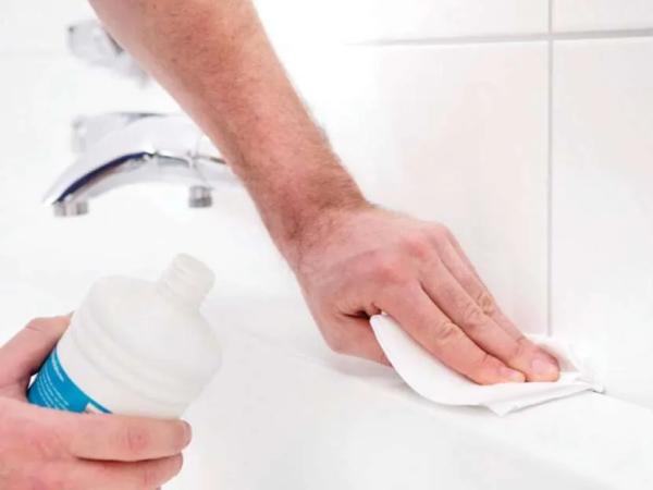Как провести восстановление акриловой ванны своими руками в домашних условиях