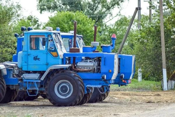 Т-150К: технические характеристики, обзор, описание